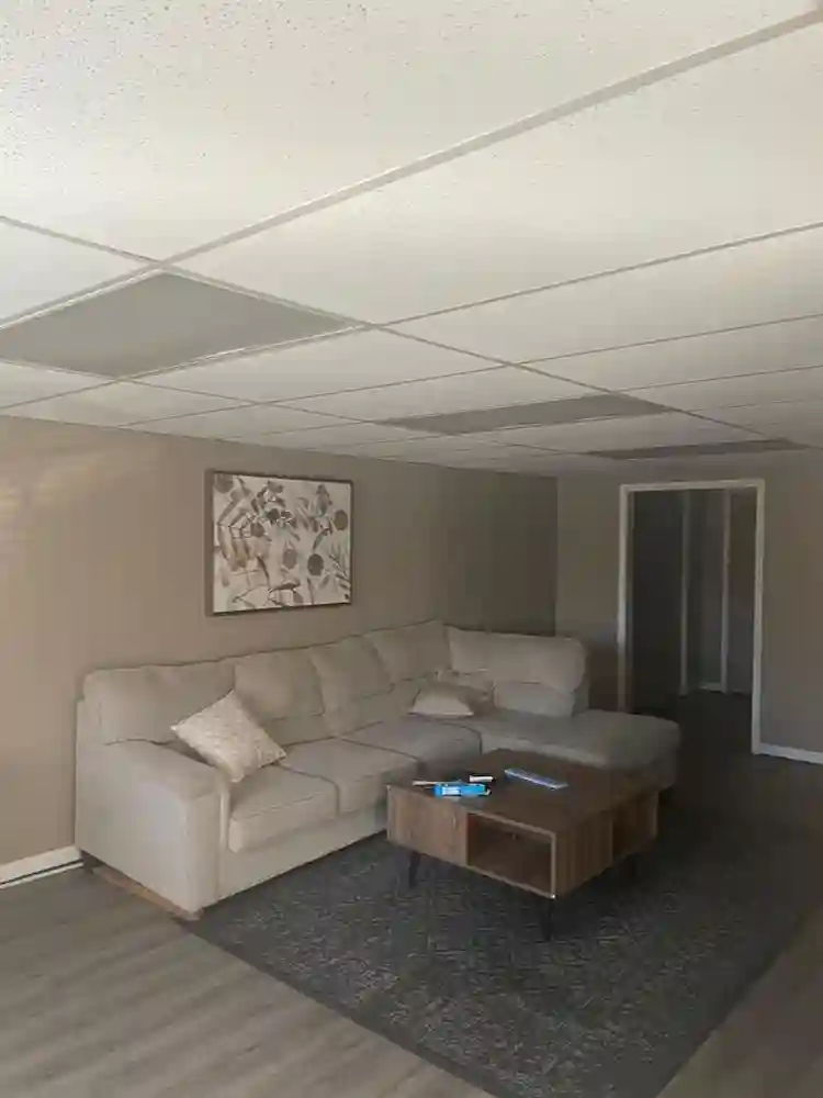 6 BR in Lawrenceville
