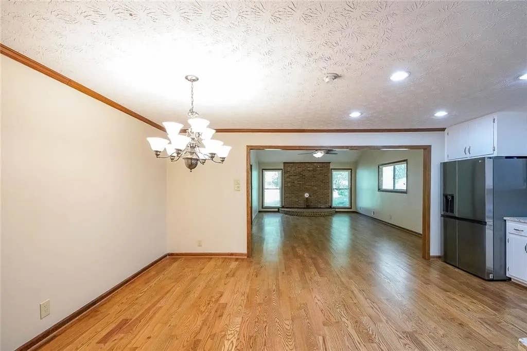 6 BR in Lawrenceville