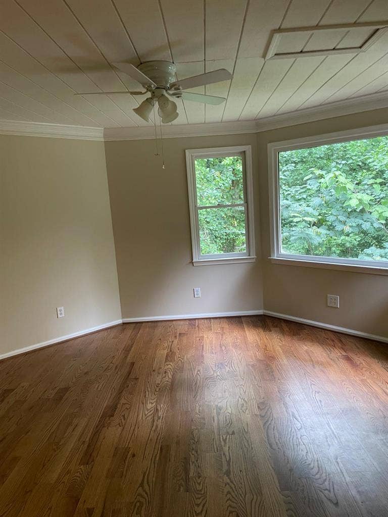 6 BR in Lawrenceville