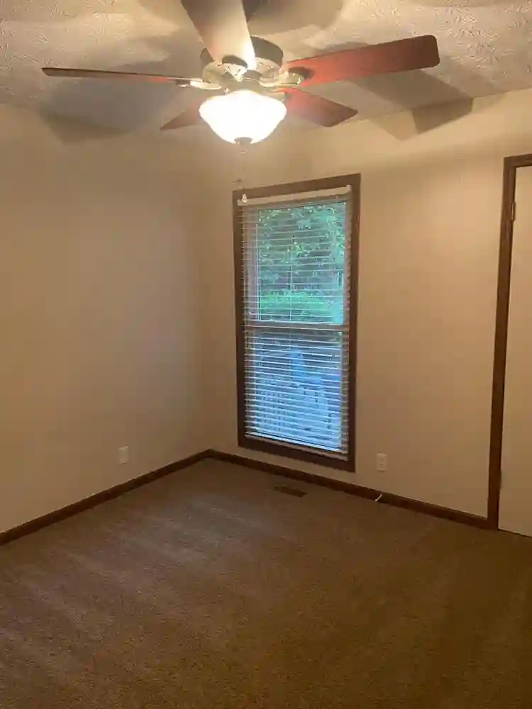6 BR in Lawrenceville