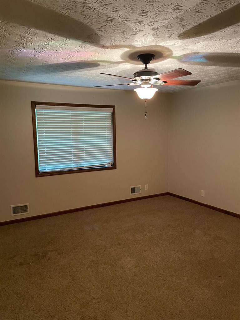 6 BR in Lawrenceville