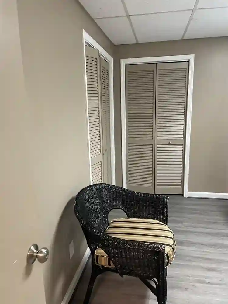 6 BR in Lawrenceville