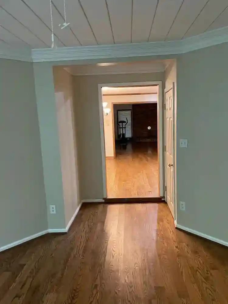 6 BR in Lawrenceville