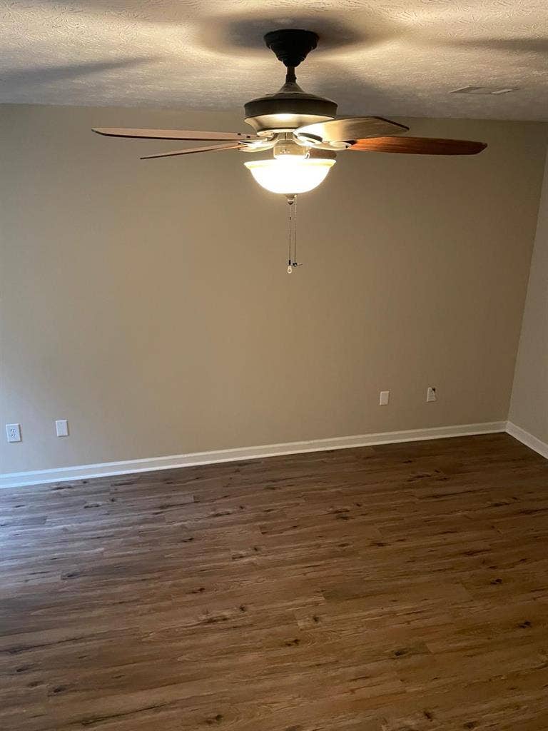 6 BR in Lawrenceville