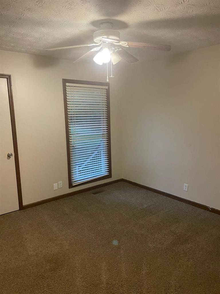 6 BR in Lawrenceville