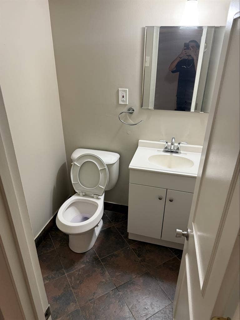 Looking for a roommate!