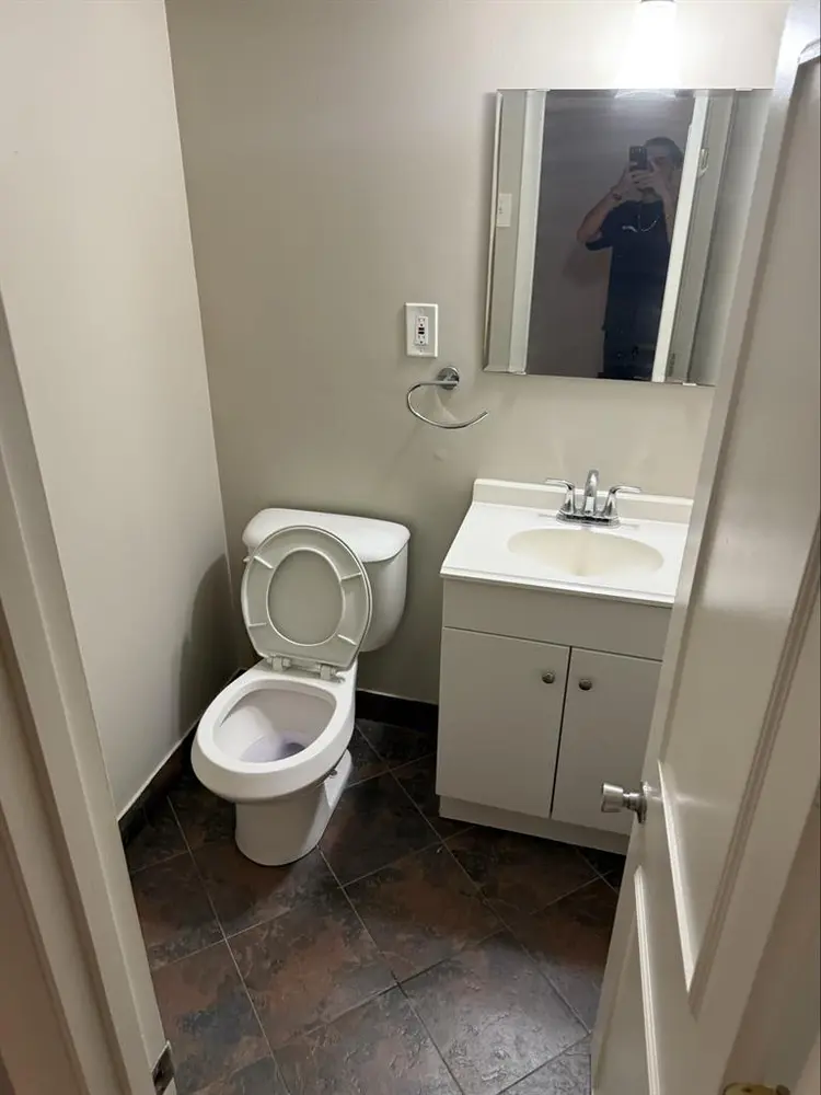 Looking for a roommate!