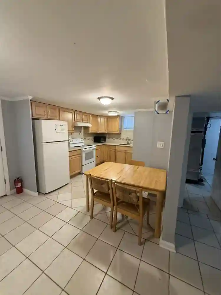 Looking for a roommate!