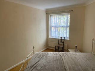 DOUBLE ROOM - EN-SUITE - ISLEWORTH