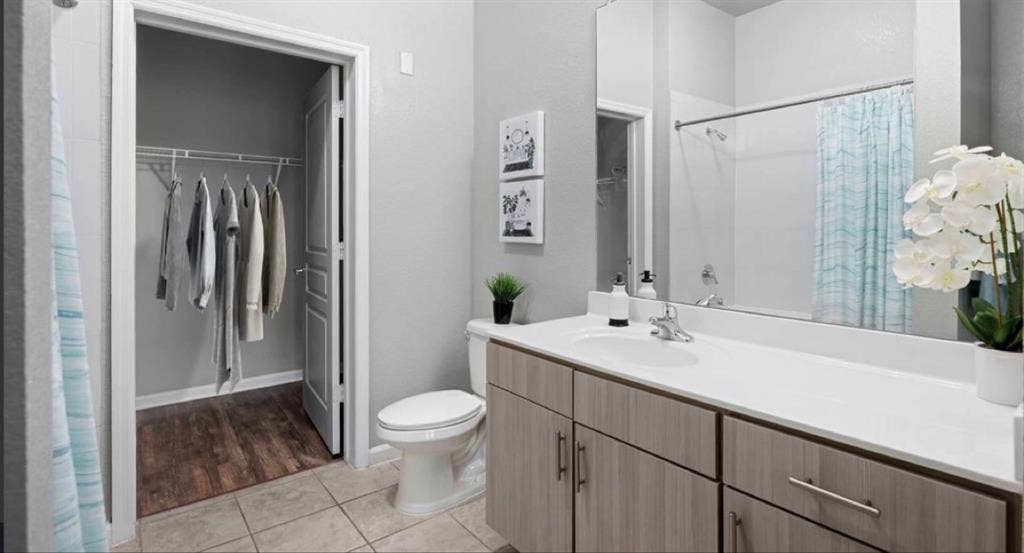 Private bedroom available
