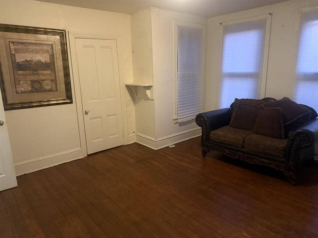 Looking for roommate ASAP