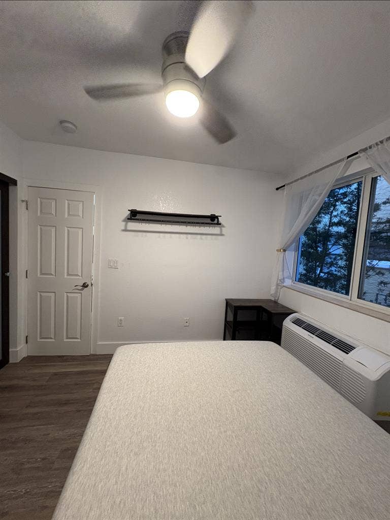 🌊Beautiful Waterfront Unit🌊