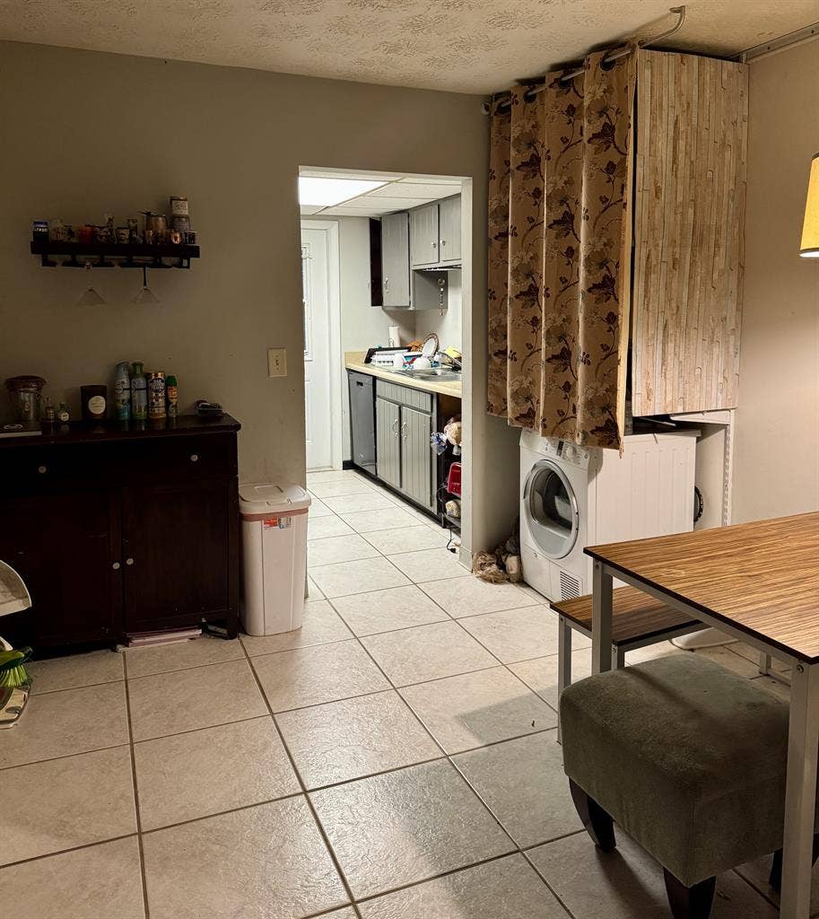 Master Bedroom for Rent