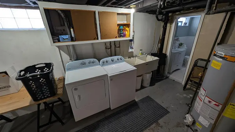 large room for rent