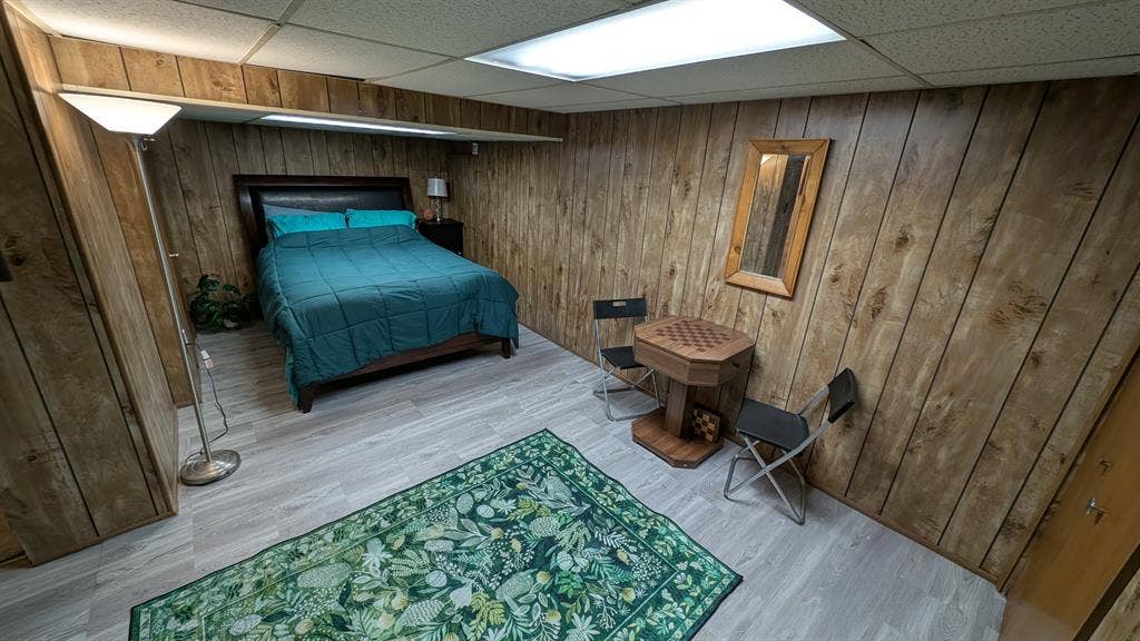 large room for rent