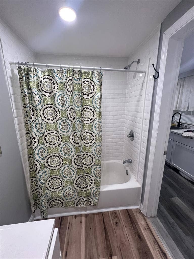 2 bedroom 1 bath + garage