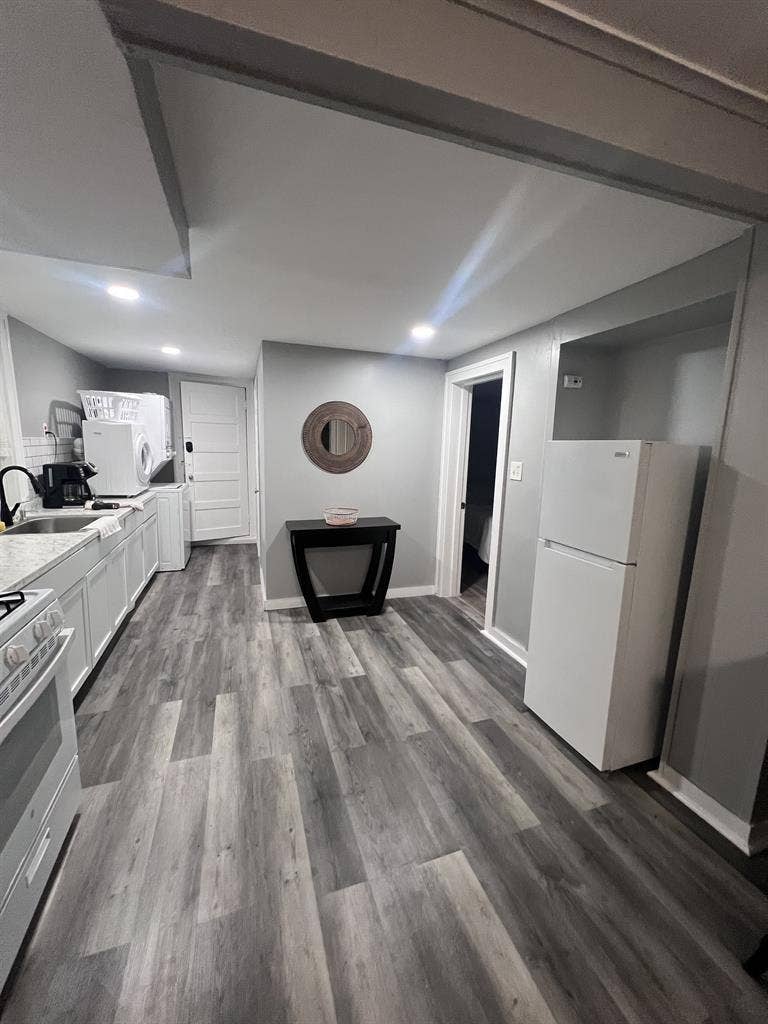 2 bedroom 1 bath + garage
