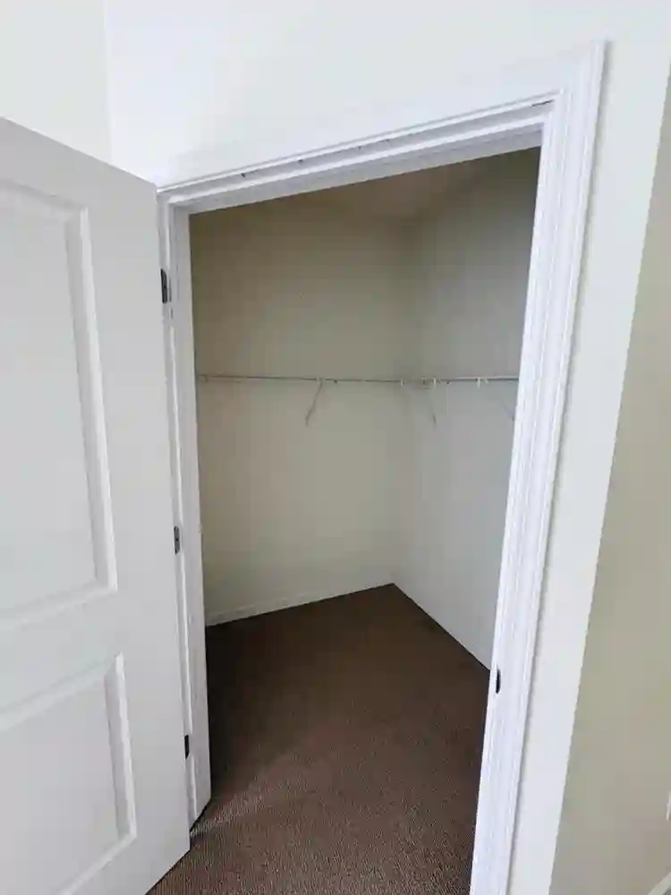 Private Bedroom + Bathroom Downtown