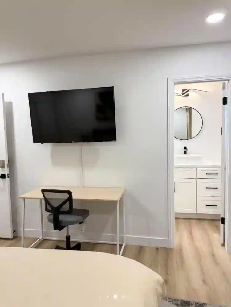 Comfortable Newly Renovated Rooms!