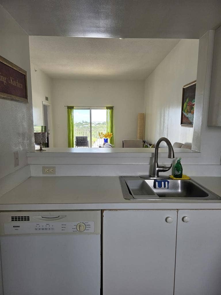Bedroom with Private Bathroom