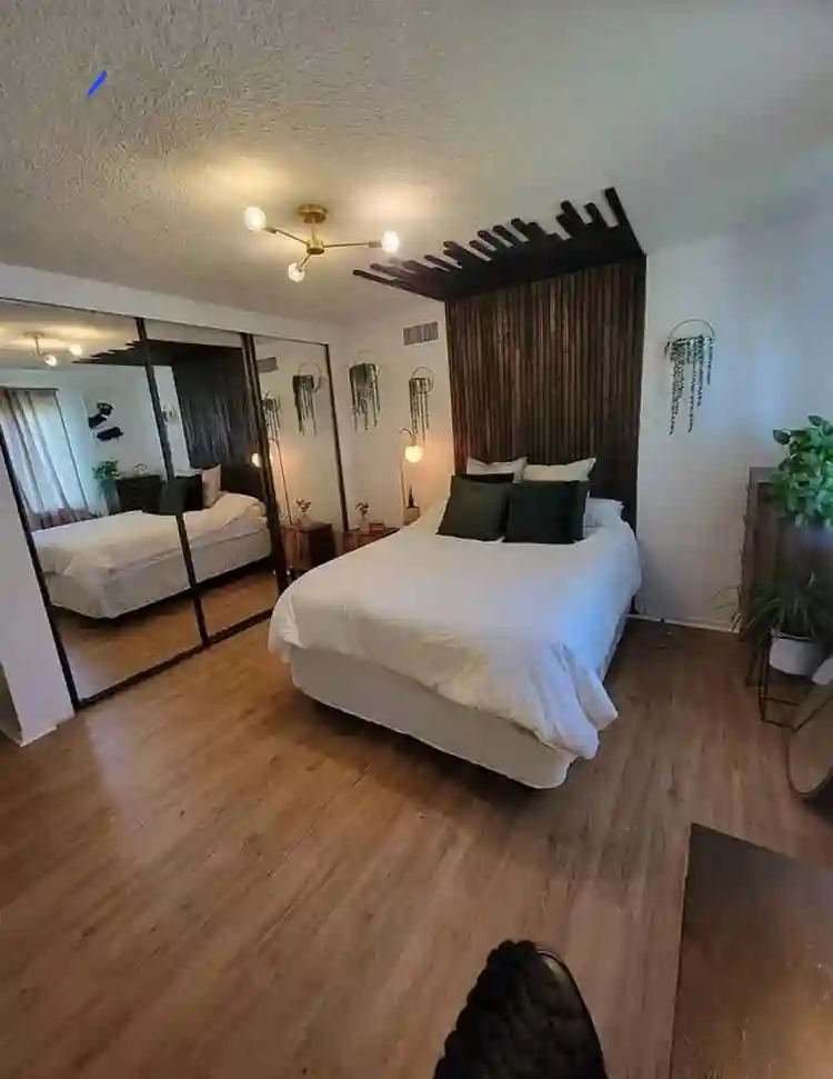 PRIVATE ROOM AVAILABLE