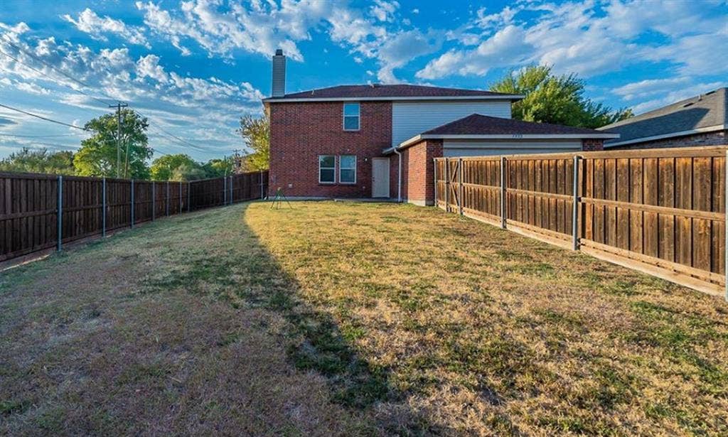 4 BR in Lancaster