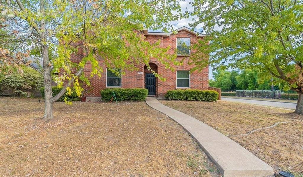 4 BR in Lancaster