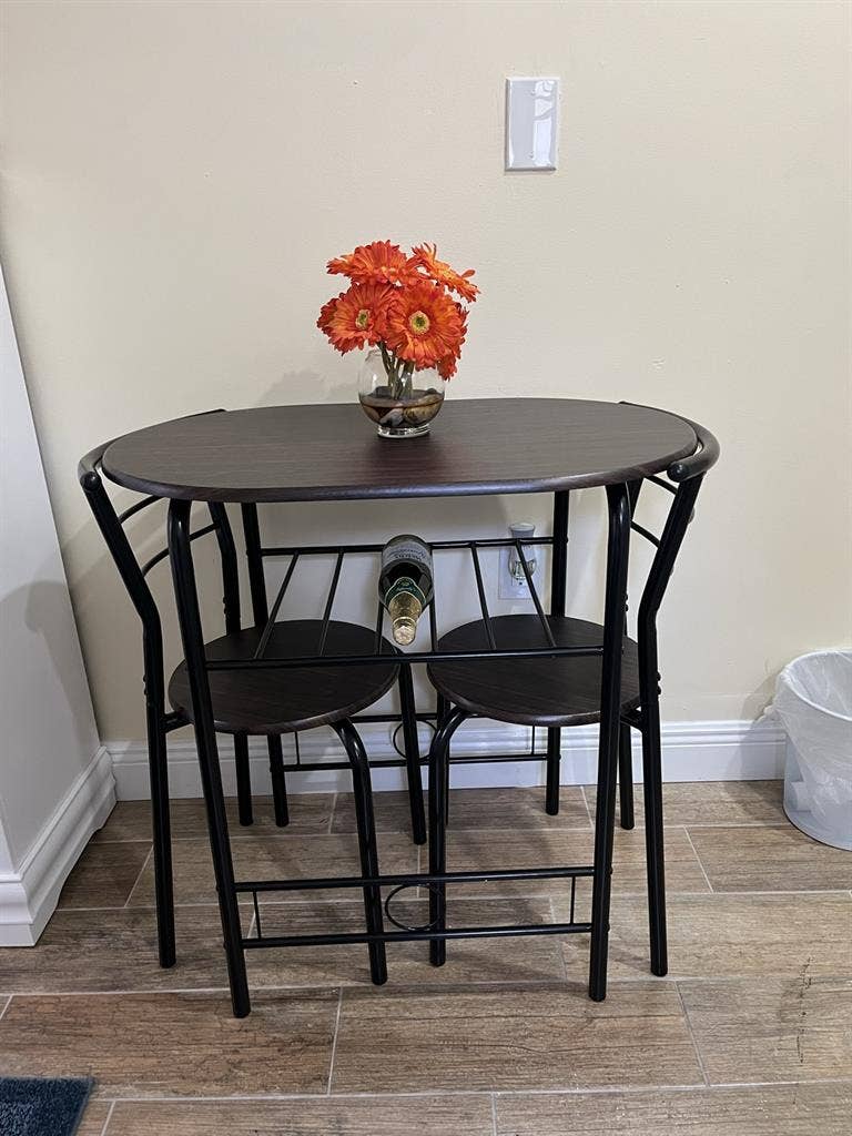 Fully Furnished / utilities/laundry