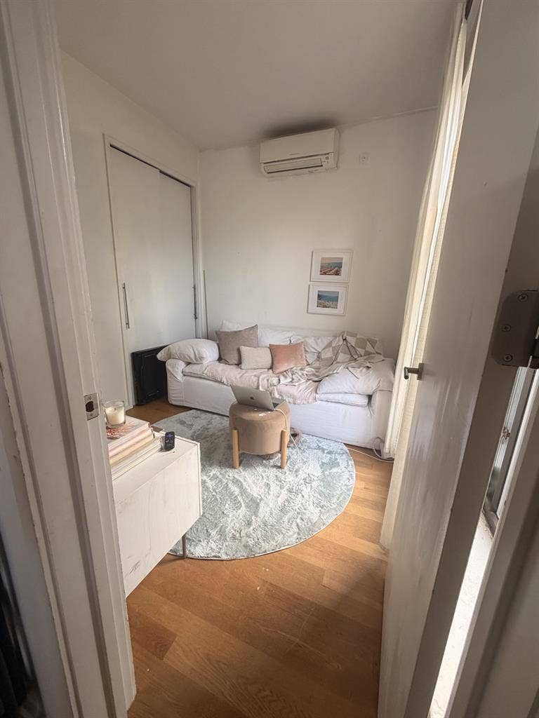 Queen size furnished bedroom