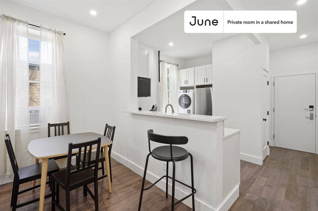 4 BR in New York City
