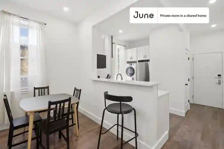 4 BR in New York City