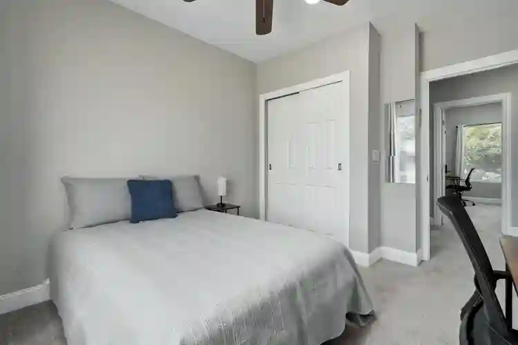 Fully Furnished, No Utilities!