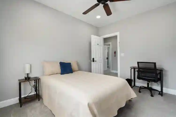 Fully Furnished, No Utilities!