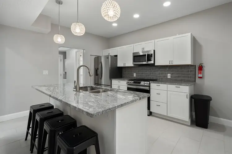 Fully Furnished, No Utilities!