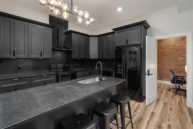 Private Bathroom & Fully Furnished