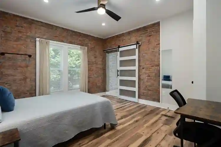 Private Bathroom & Fully Furnished