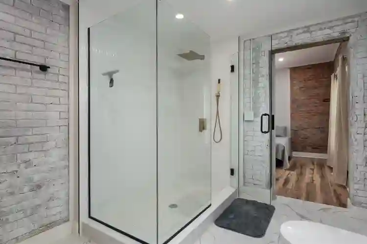 Private Bathroom & Fully Furnished
