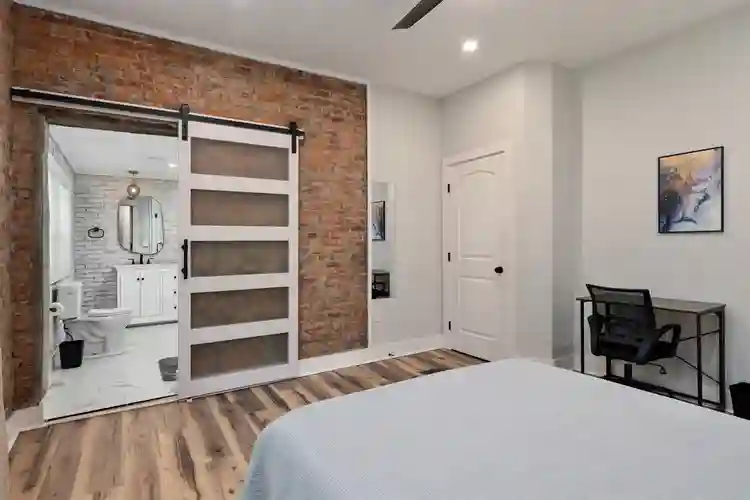 Private Bathroom & Fully Furnished