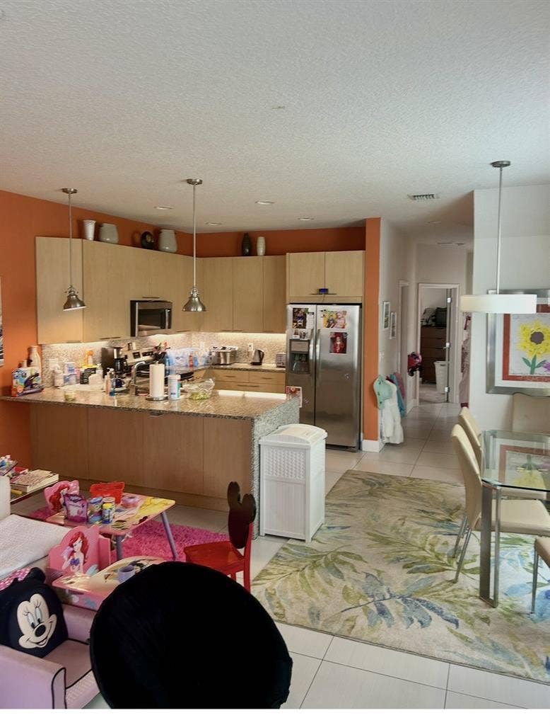 Seeking a roommate in four corners