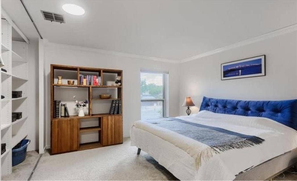 Ready 1 bed 1 bath