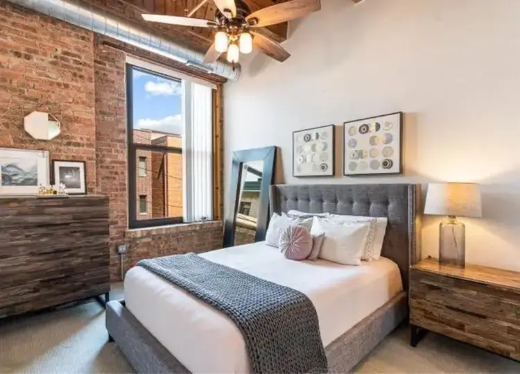 Move in Ready 1 bed 1bath West loop