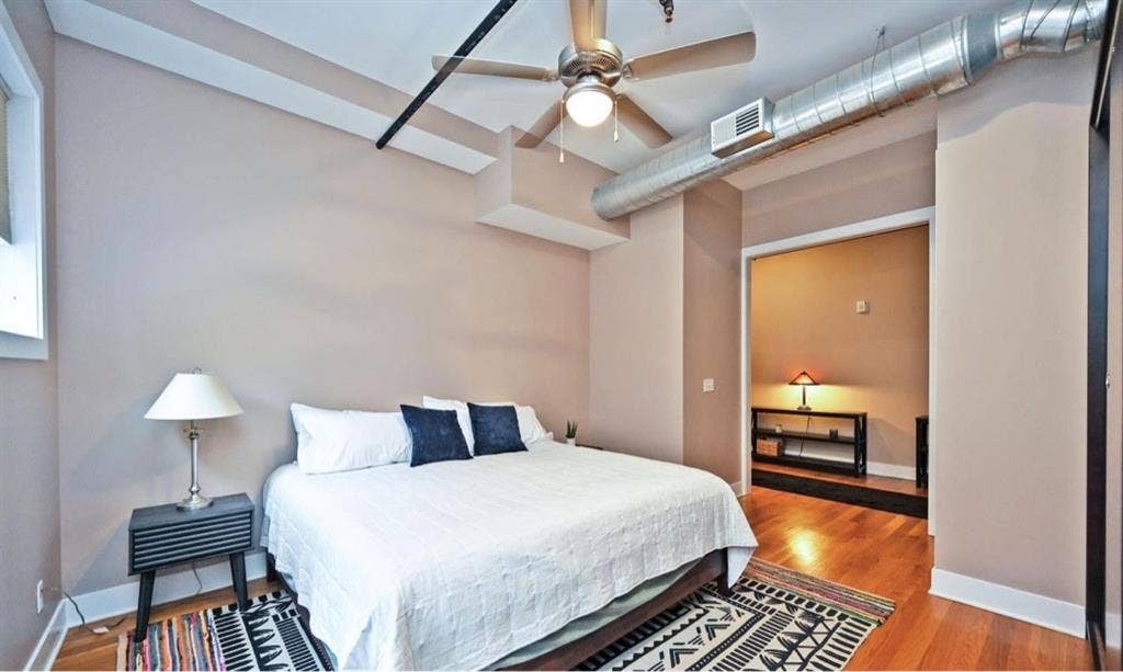 Ready 1 bed 1 bath