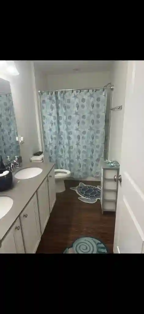 Beautiful room to rent!
