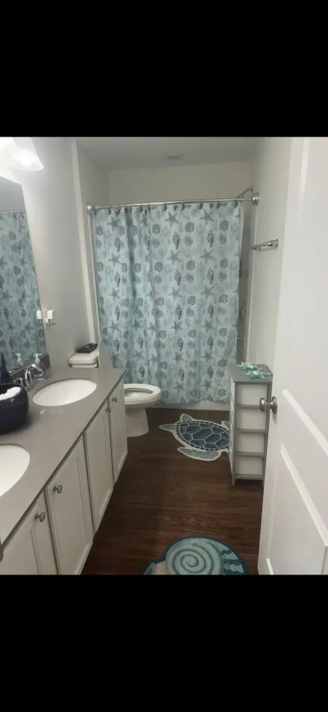 Beautiful room to rent!