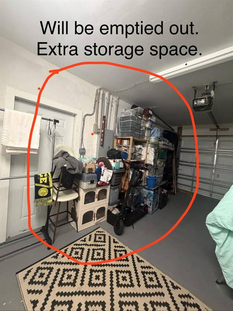 Looking for a roommate!