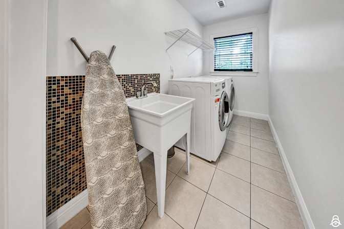Private Room w/ Jack & Jill Bath