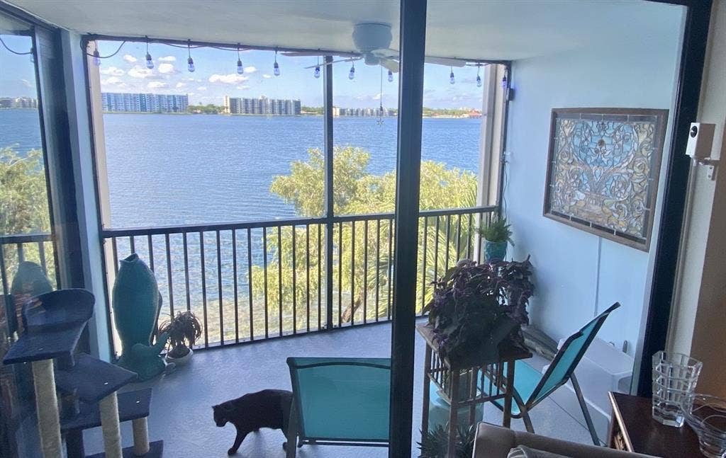 Furnished room/private bath in OP