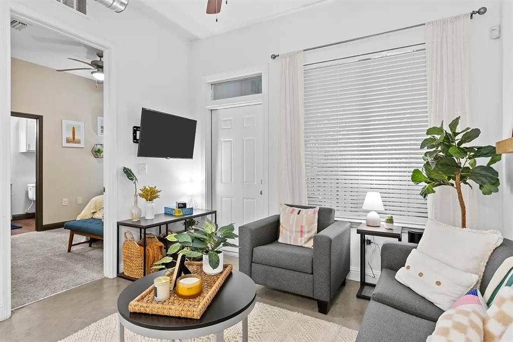 2 Bed/ 2 bathroom Sublease Near USF