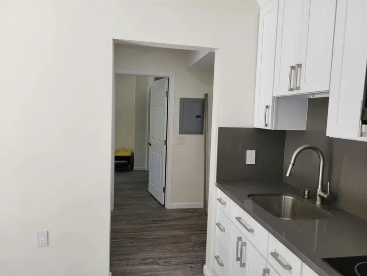 Looking for a roommate asap