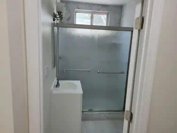 Looking for a roommate asap